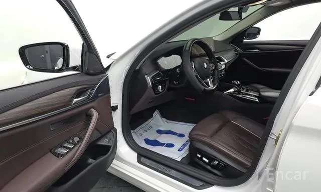BMW 530I LUXURY 2022