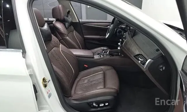 BMW 530I LUXURY 2022