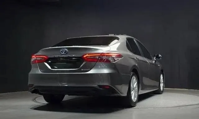 TOYOTA CAMRY HYBRID 2022