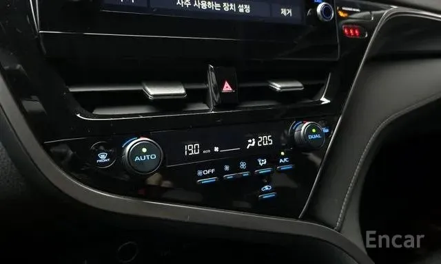 TOYOTA CAMRY HYBRID 2022