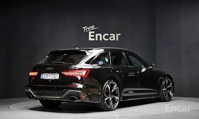 AUDI RS6 QUATTRO AVANT PERFORMANCE 2024