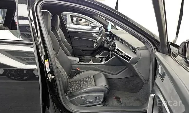AUDI RS6 QUATTRO AVANT PERFORMANCE 2024