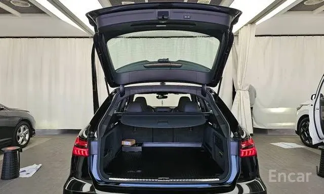 AUDI RS6 QUATTRO AVANT PERFORMANCE 2024