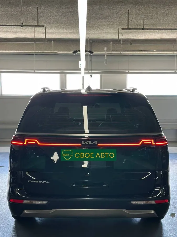 KIA CARNIVAL SIGNATURE 2022