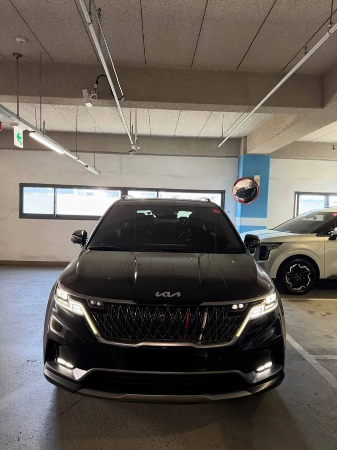 KIA CARNIVAL NOBLESSE 2022