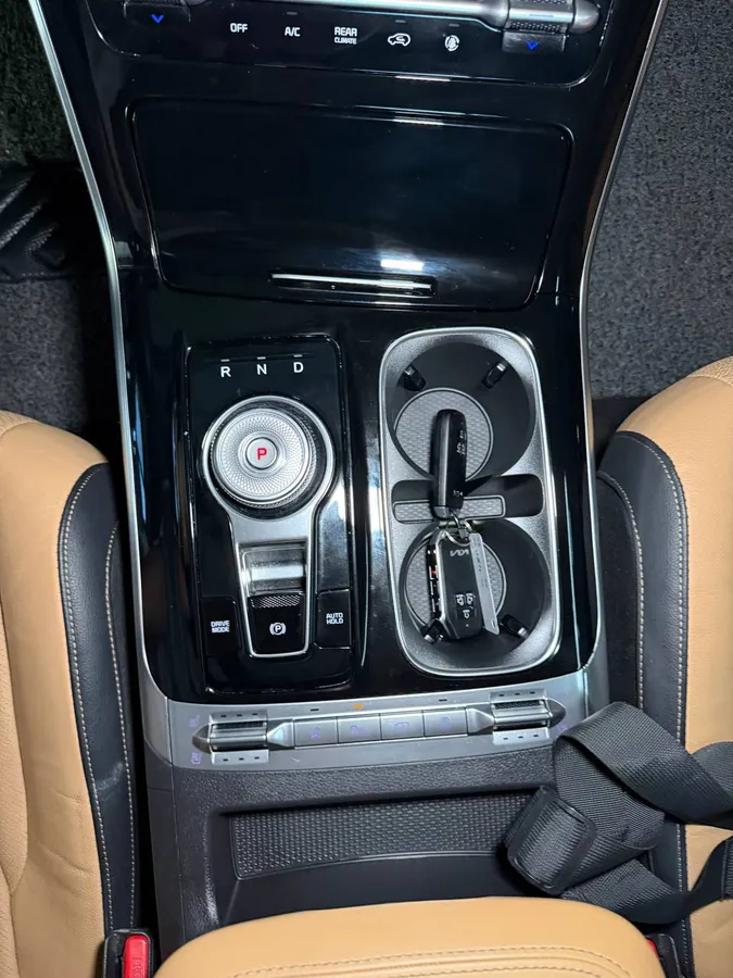 KIA CARNIVAL NOBLESSE 2022