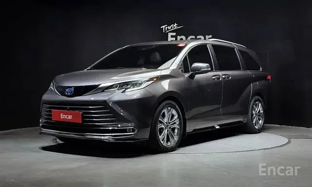 TOYOTA SIENNA HYBRID 2022