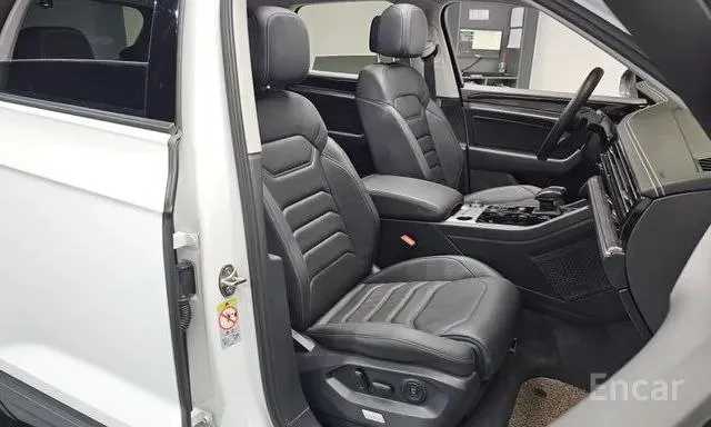 VOLKSWAGEN TOUAREG PREMIUM 2023