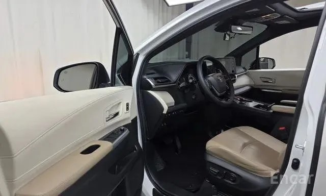 TOYOTA SIENNA LIMITED 2022