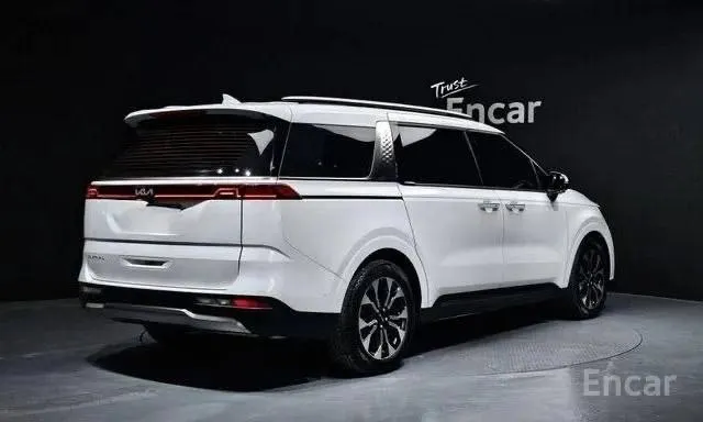 KIA CARNIVAL SIGNATURE 2022