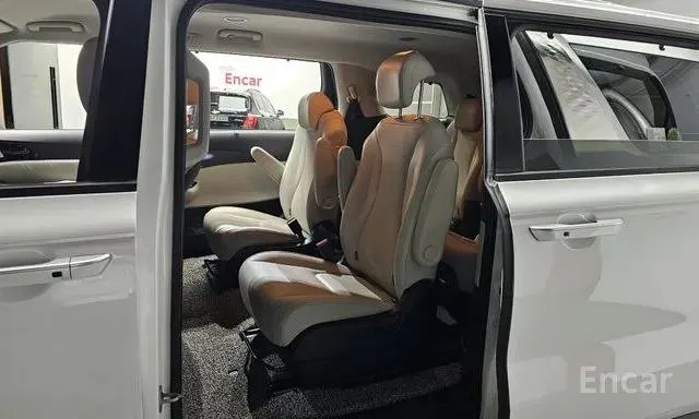 KIA CARNIVAL SIGNATURE 2022
