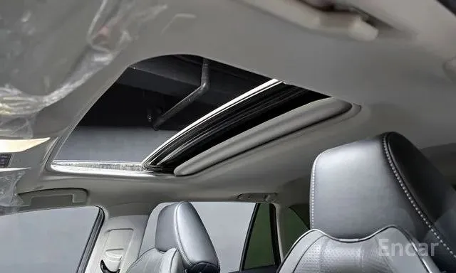 TOYOTA RAV4 HYBRID XLE 2023