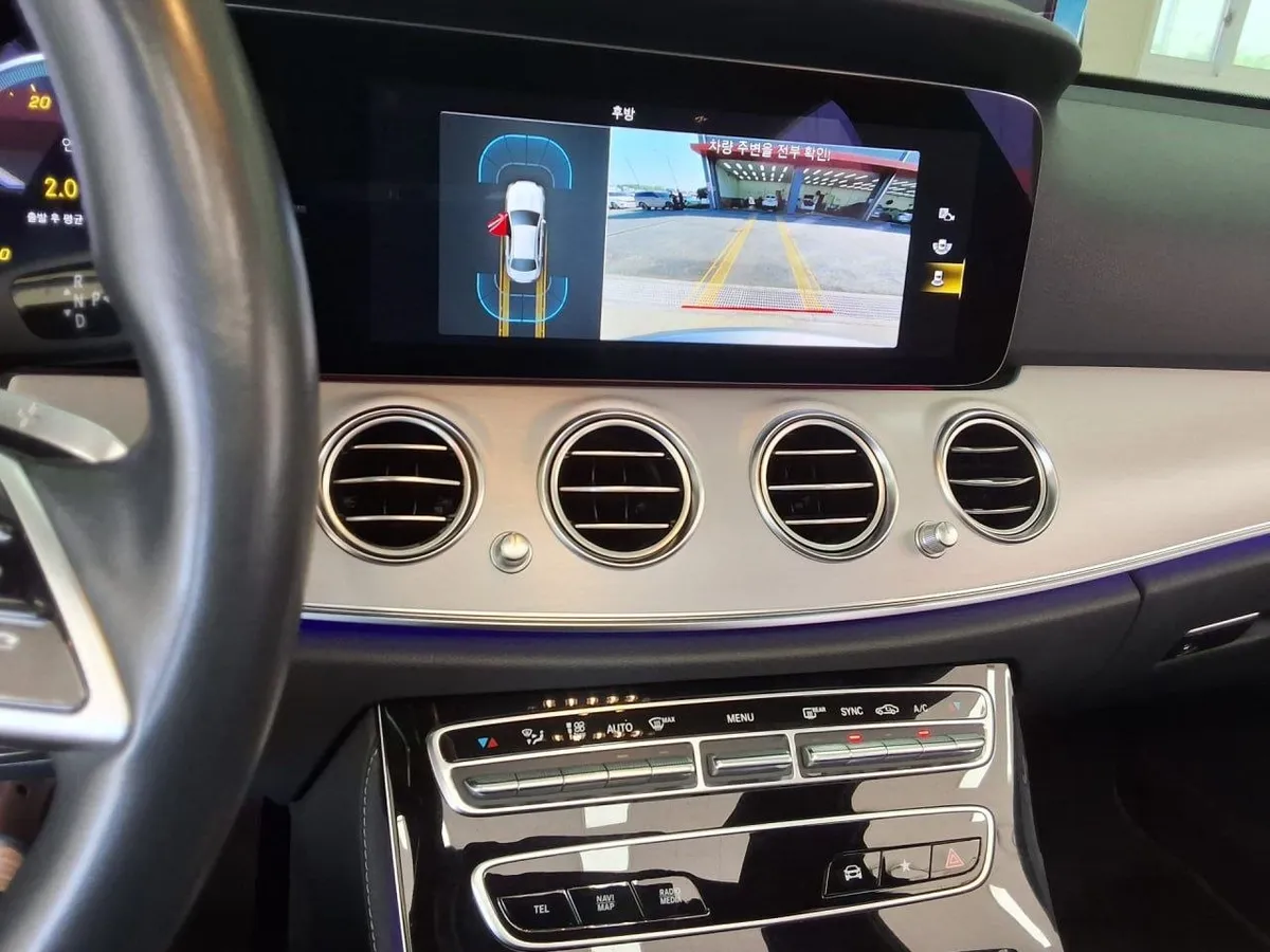 MERCEDES-BENZ E250 2026