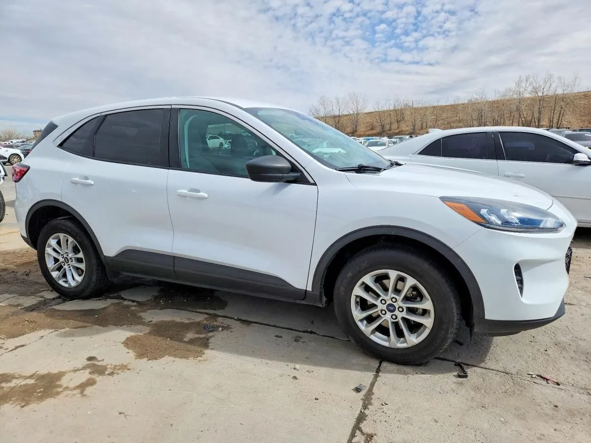 FORD ESCAPE 2022