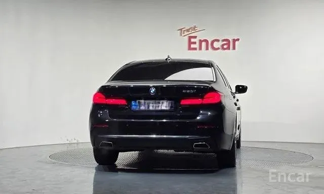 BMW 520I LUXURY 2022