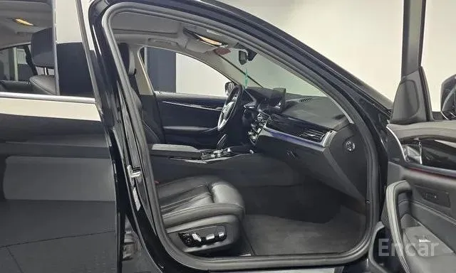 BMW 520I LUXURY 2022