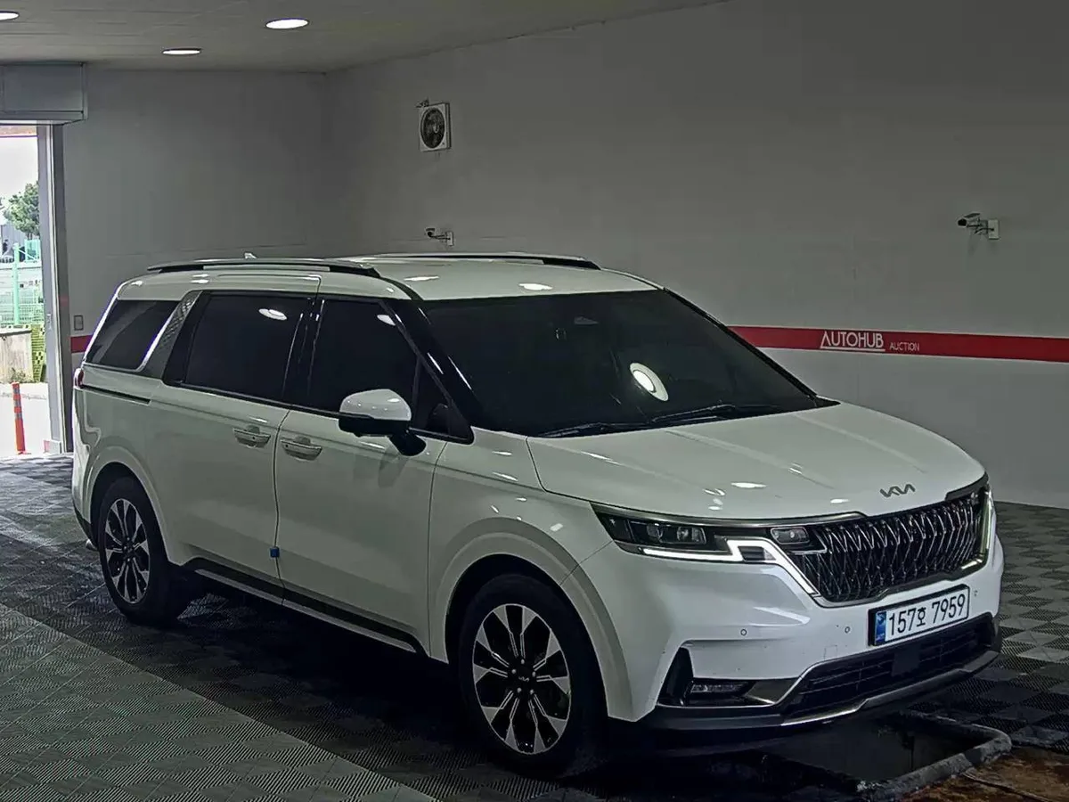 KIA CARNIVAL NOBLESSE 2022