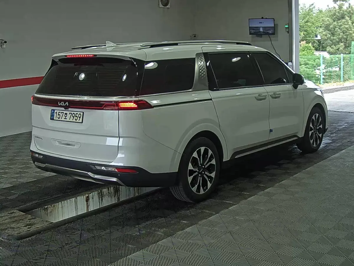 KIA CARNIVAL NOBLESSE 2022