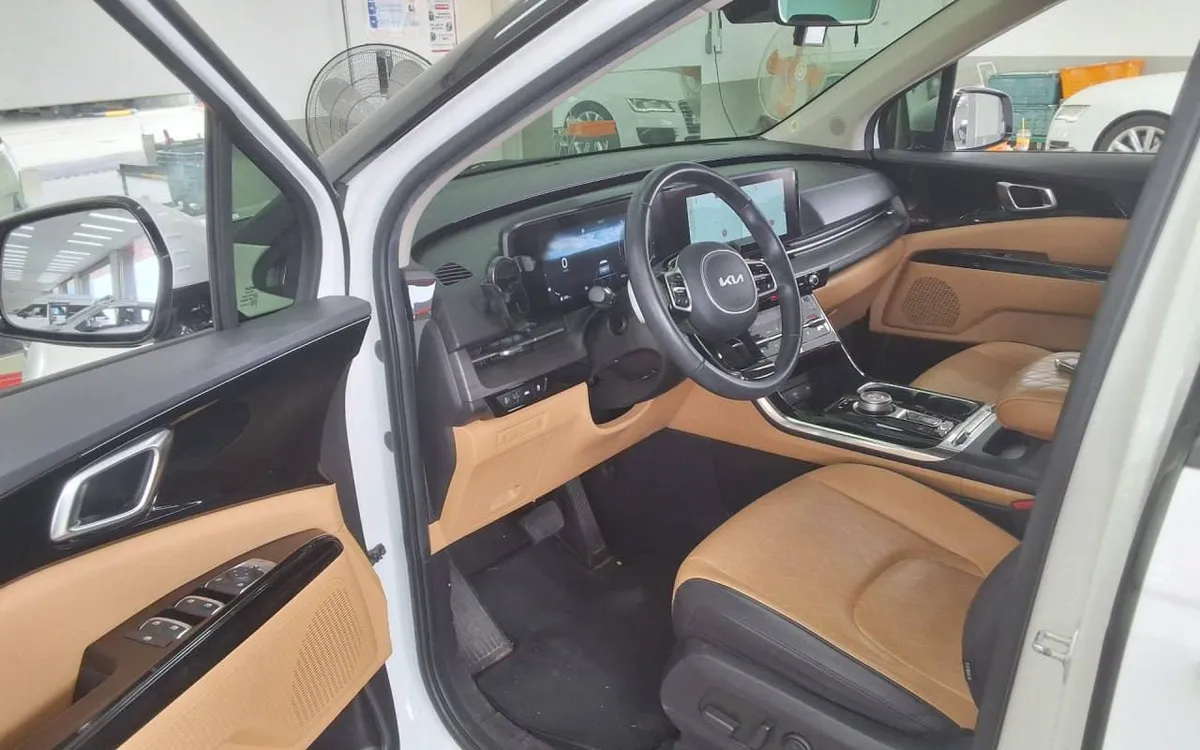 KIA CARNIVAL NOBLESSE 2022