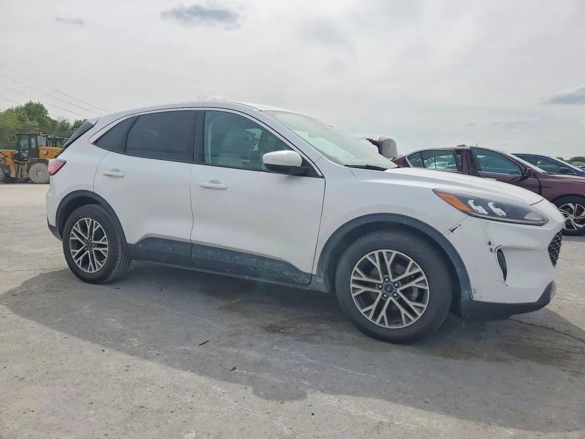 FORD ESCAPE 2022