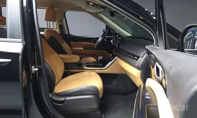 KIA CARNIVAL 2023