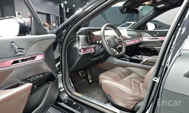 BMW 740D XDRIVE M-SPORT 2023