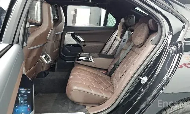BMW 740D XDRIVE M-SPORT 2023