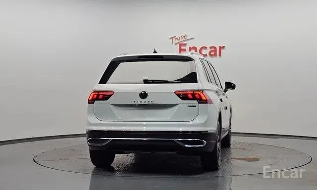 VOLKSWAGEN TIGUAN 4MOTION PREMIUM 2022