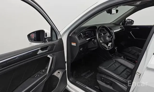 VOLKSWAGEN TIGUAN 4MOTION PREMIUM 2022