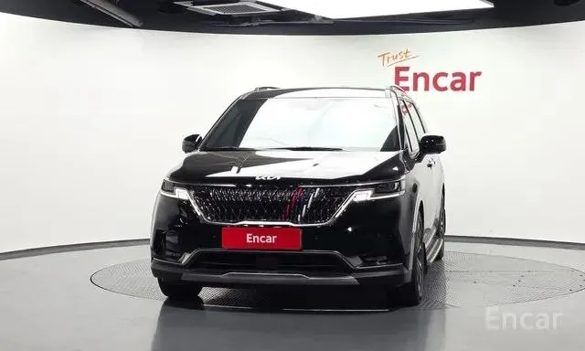 KIA CARNIVAL 9 2022