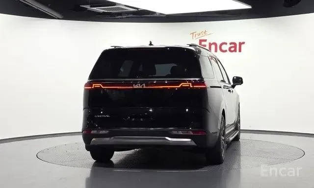 KIA CARNIVAL 9 2022