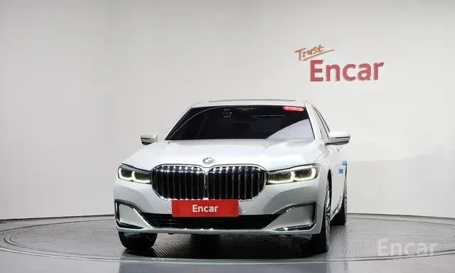 BMW 745E IPERFORMANCE DESIGN PURE 2022