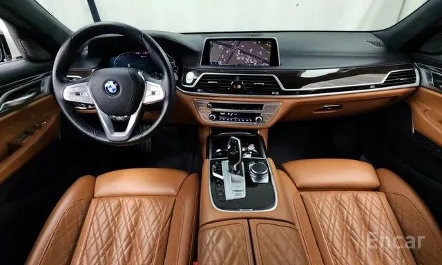 BMW 745E IPERFORMANCE DESIGN PURE 2022
