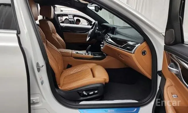 BMW 745E IPERFORMANCE DESIGN PURE 2022