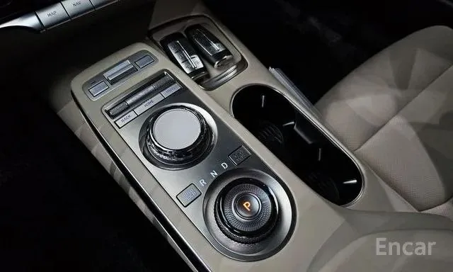 GENESIS GV70 2022