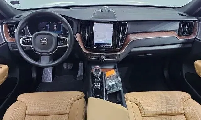 VOLVO XC60 B6 ULTIMATE BRIGHT 2023