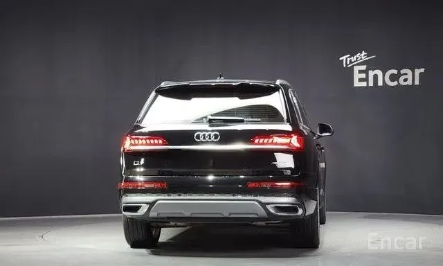 AUDI Q7 PREMIUM 2023
