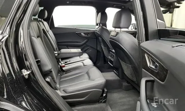 AUDI Q7 PREMIUM 2023