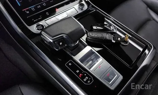 AUDI Q7 PREMIUM 2023