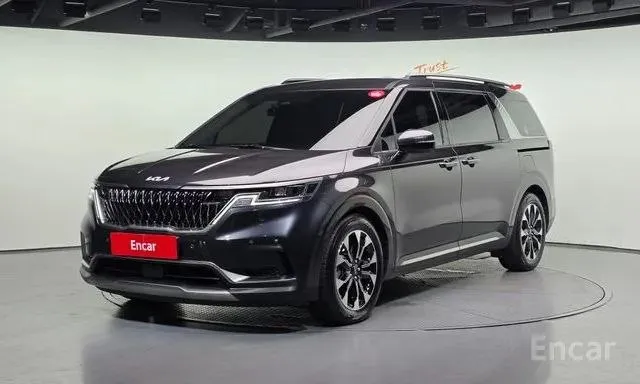 KIA CARNIVAL NOBLESSE 2023