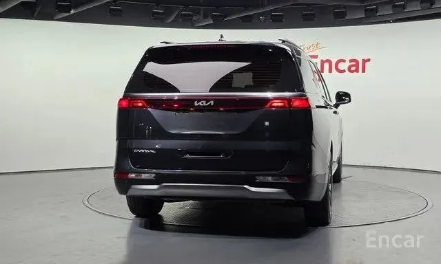 KIA CARNIVAL NOBLESSE 2023