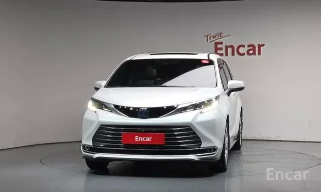 TOYOTA SIENNA LIMITED 2022