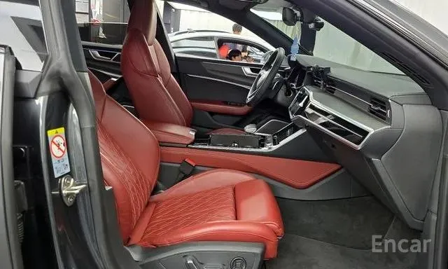 AUDI S7 QUATTRO 2022