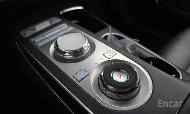 GENESIS GV70 2022
