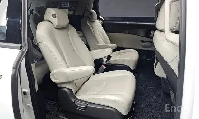 KIA CARNIVAL NOBLESSE 2022