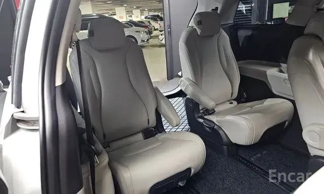 KIA CARNIVAL NOBLESSE 2022
