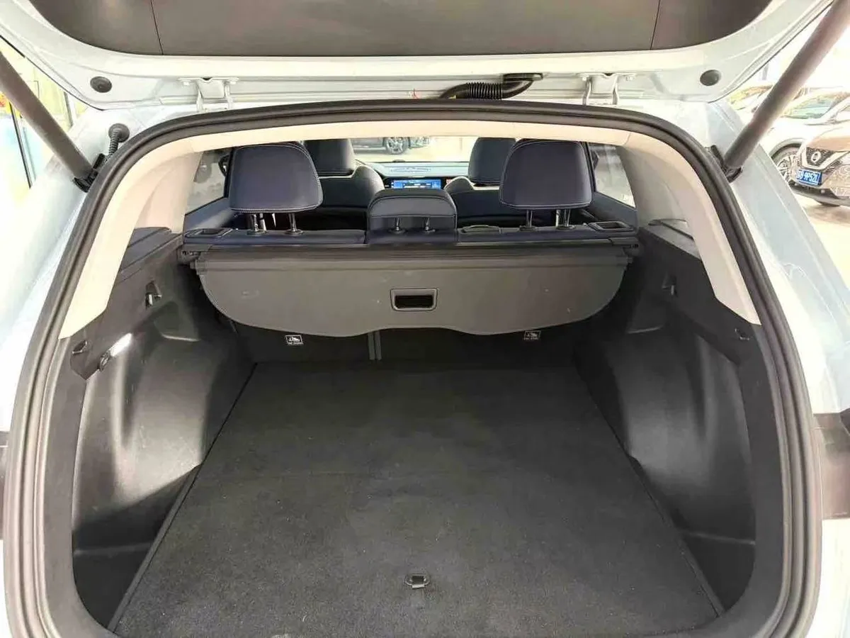GEELY MONJARO 2022