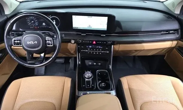 KIA CARNIVAL NOBLESSE 2022