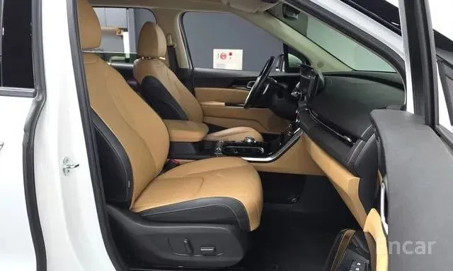 KIA CARNIVAL NOBLESSE 2022