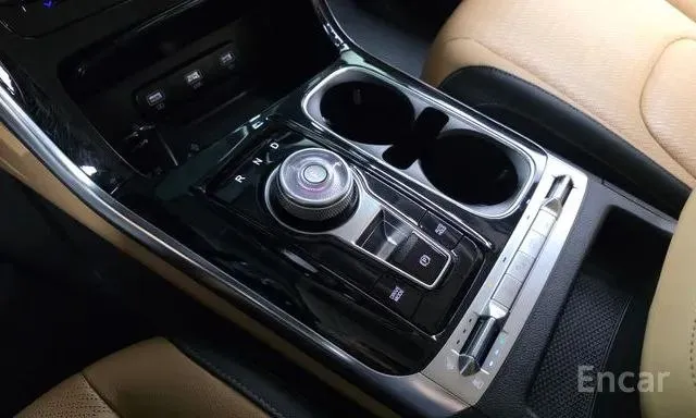 KIA CARNIVAL NOBLESSE 2022
